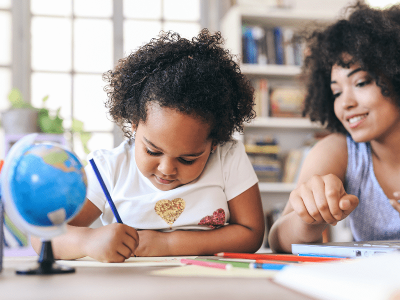 讓小孩愛上學習的 5 種方法：實用的家庭教育指南